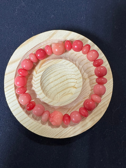 Bodhi Peachy with Cobble Stone Cat and Paw