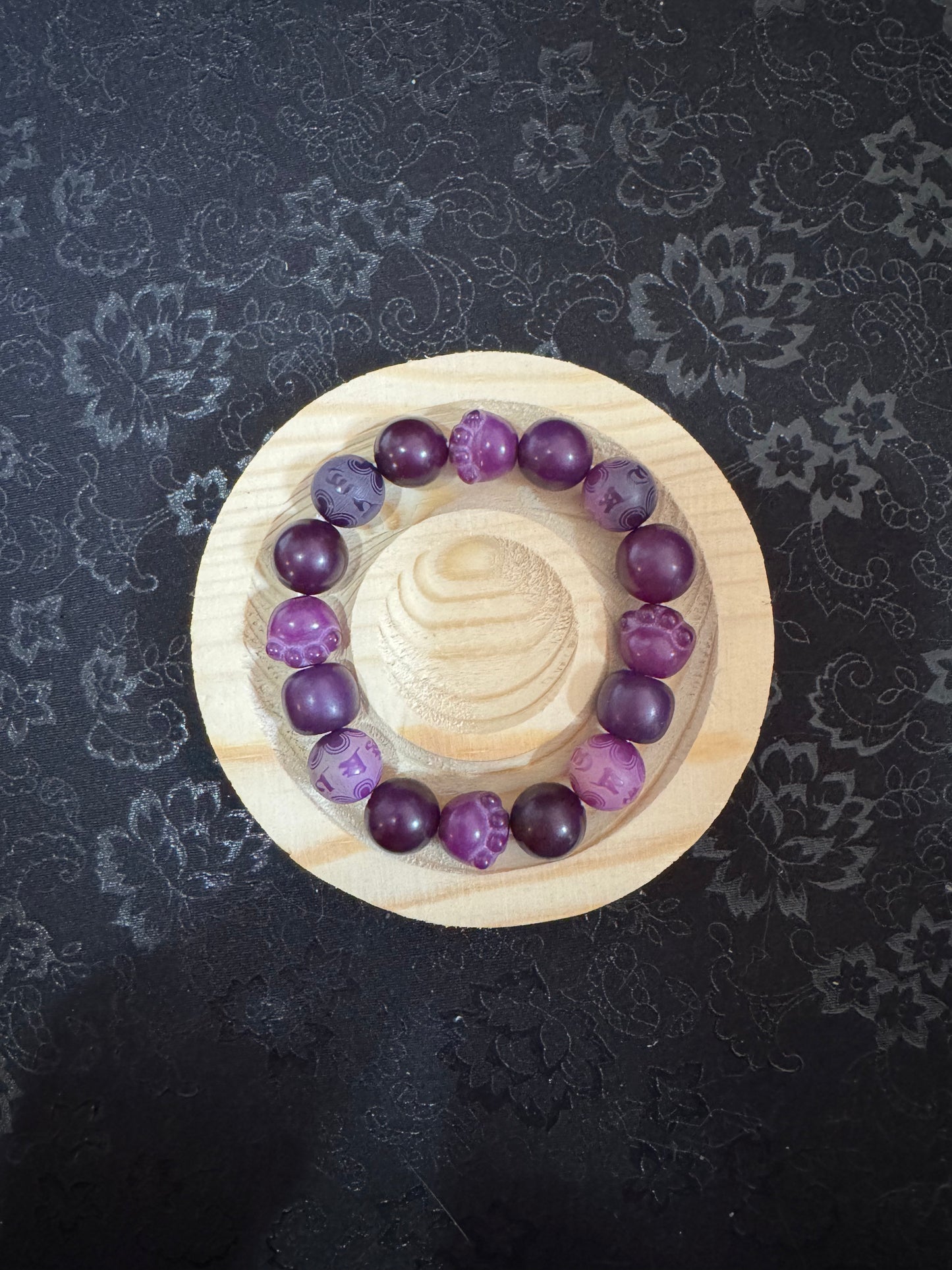 Bodhi Dark Purple Paws